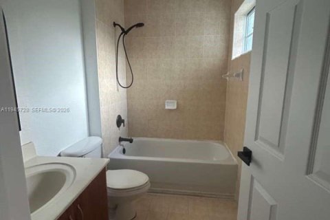 Touwnhouse à louer à Florida City, Floride: 3 chambres, 148.64 m2 № 2001869 - photo 10