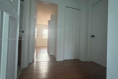 Touwnhouse à louer à Florida City, Floride: 3 chambres, 148.64 m2 № 2001869 - photo 9