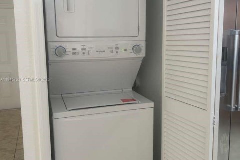 Touwnhouse à louer à Florida City, Floride: 3 chambres, 148.64 m2 № 2001869 - photo 5