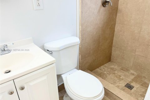 Снять в аренду виллу или дом в Майами-Бич, Флорида 3 спальни, 215.07м2, № 2006422 - фото 9