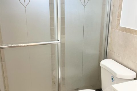 Снять в аренду виллу или дом в Майами-Бич, Флорида 3 спальни, 215.07м2, № 2006422 - фото 10