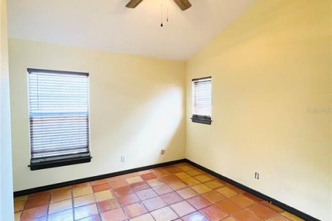 House in Tampa, Florida 3 bedrooms, 130.43 sq.m. № 1870438 - photo 17