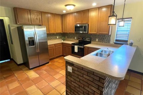 House in Tampa, Florida 3 bedrooms, 130.43 sq.m. № 1870438 - photo 7