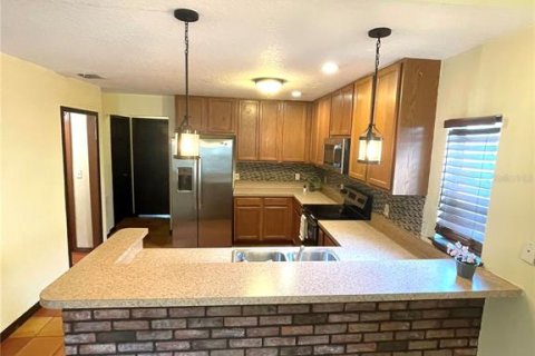 House in Tampa, Florida 3 bedrooms, 130.43 sq.m. № 1870438 - photo 6