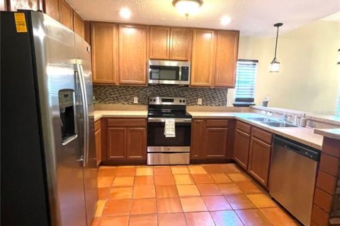 House in Tampa, Florida 3 bedrooms, 130.43 sq.m. № 1870438 - photo 9