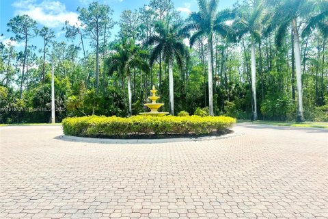 Купить кондоминиум в Нейплс, Флорида 3 спальни, 110.46м2, № 1888995 - фото 6