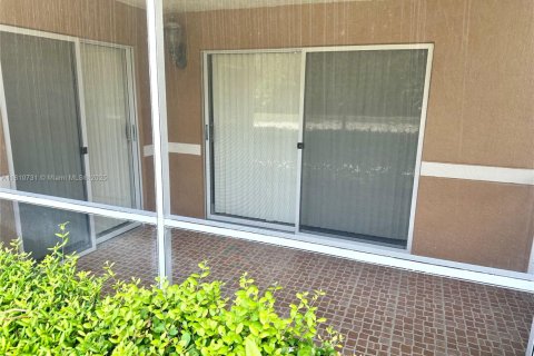 Купить кондоминиум в Нейплс, Флорида 3 спальни, 110.46м2, № 1888995 - фото 23