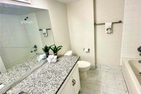 Купить кондоминиум в Нейплс, Флорида 3 спальни, 110.46м2, № 1888995 - фото 28