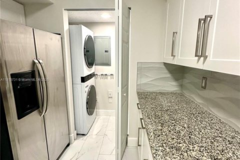 Купить кондоминиум в Нейплс, Флорида 3 спальни, 110.46м2, № 1888995 - фото 11