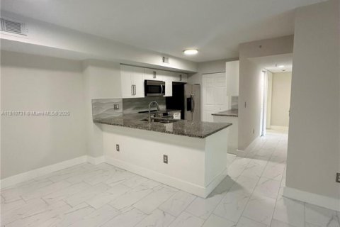 Купить кондоминиум в Нейплс, Флорида 3 спальни, 110.46м2, № 1888995 - фото 12