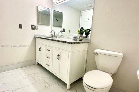 Купить кондоминиум в Нейплс, Флорида 3 спальни, 110.46м2, № 1888995 - фото 29