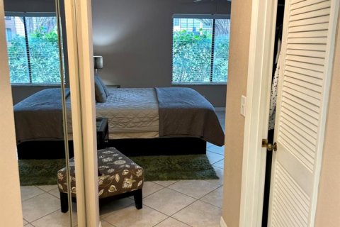 Condo in Boynton Beach, Florida, 2 bedrooms  № 2182719 - photo 11