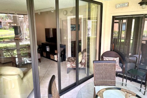 Condo in Boynton Beach, Florida, 2 bedrooms  № 2182719 - photo 19