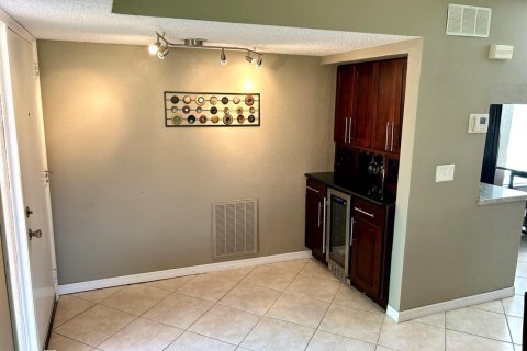 Condo in Boynton Beach, Florida, 2 bedrooms  № 2182719 - photo 7