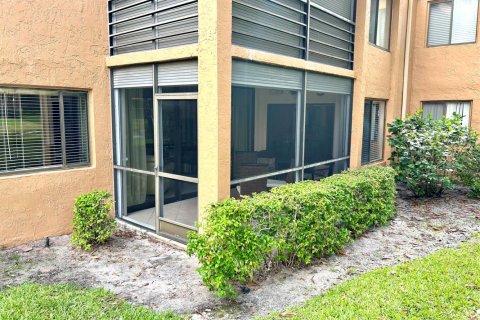 Condo in Boynton Beach, Florida, 2 bedrooms  № 2182719 - photo 25
