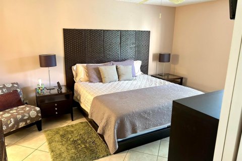 Condo in Boynton Beach, Florida, 2 bedrooms  № 2182719 - photo 3