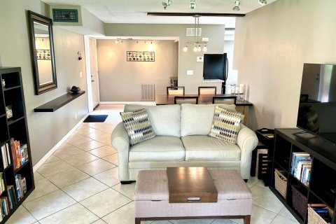 Condo in Boynton Beach, Florida, 2 bedrooms  № 2182719