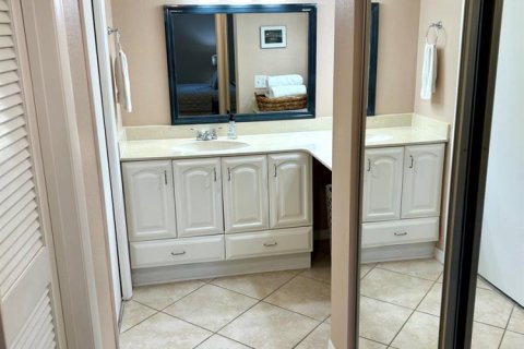 Condo in Boynton Beach, Florida, 2 bedrooms  № 2182719 - photo 14