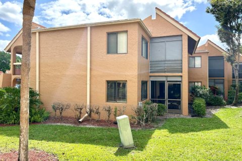 Condo in Boynton Beach, Florida, 2 bedrooms  № 2182719 - photo 29