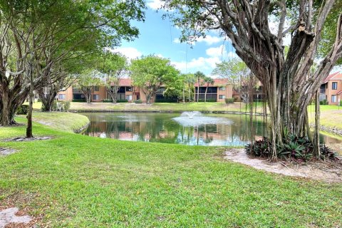 Condo in Boynton Beach, Florida, 2 bedrooms  № 2182719 - photo 27