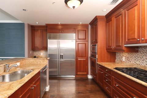 Condominio en alquiler en Sarasota, Florida, 1 dormitorio, 192.96 m2 № 930744 - foto 18