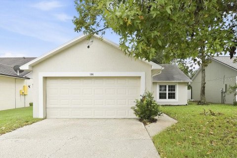 Villa ou maison à Sanford, Floride 3 chambres, 115.94 m2 № 2383534