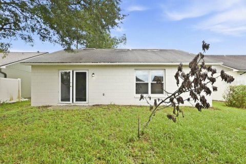 Villa ou maison à louer à Sanford, Floride: 3 chambres, 115.94 m2 № 2383534 - photo 16