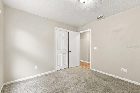 Villa ou maison à louer à Sanford, Floride: 3 chambres, 115.94 m2 № 2383534 - photo 11
