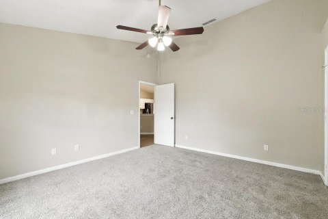 Villa ou maison à louer à Sanford, Floride: 3 chambres, 115.94 m2 № 2383534 - photo 9