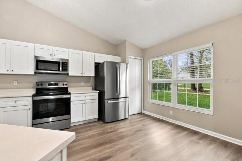 Villa ou maison à louer à Sanford, Floride: 3 chambres, 115.94 m2 № 2383534 - photo 6