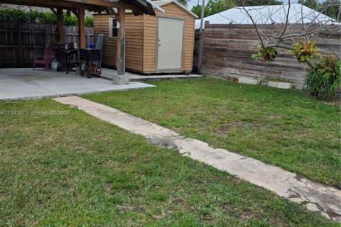 Casa en venta en Miami, Florida, 2 dormitorios, 111.95 m2 № 2000734 - foto 6