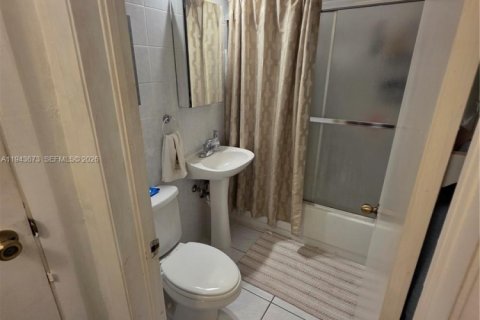 Casa en venta en Miami, Florida, 2 dormitorios, 111.95 m2 № 2000734 - foto 25