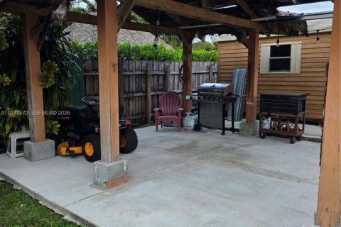 Casa en venta en Miami, Florida, 2 dormitorios, 111.95 m2 № 2000734 - foto 4