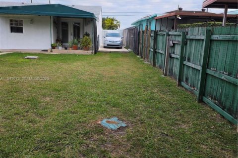 Casa en venta en Miami, Florida, 2 dormitorios, 111.95 m2 № 2000734 - foto 7