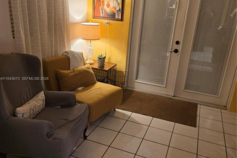 Casa en venta en Miami, Florida, 2 dormitorios, 111.95 m2 № 2000734 - foto 10