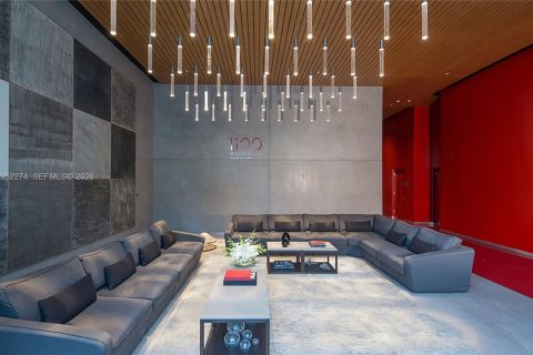 Estudio en el Condominio en Miami, Florida  № 2027669