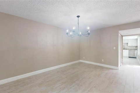 Adosado en alquiler en Ormond Beach, Florida, 3 dormitorios, 151.43 m2 № 1914902 - foto 4