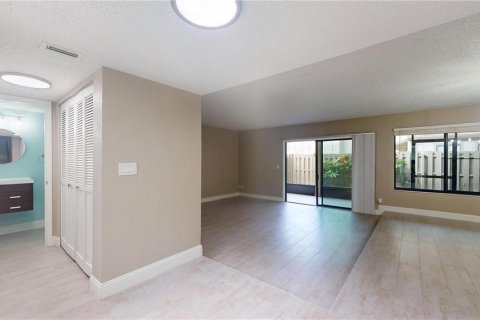 Adosado en alquiler en Ormond Beach, Florida, 3 dormitorios, 151.43 m2 № 1914902 - foto 2