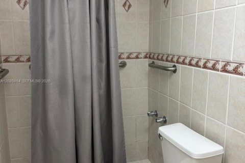 Condo in Miami, Florida, 1 bedroom № 2257487 - photo 5