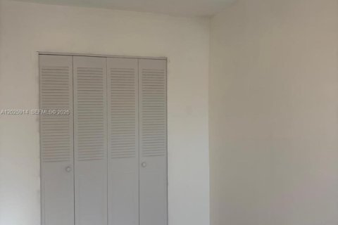 Condo in Miami, Florida, 1 bedroom № 2257487 - photo 3
