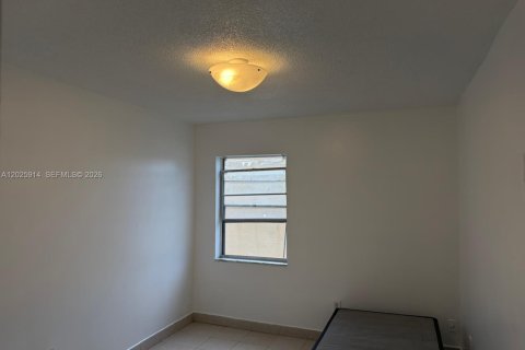 Condo in Miami, Florida, 1 bedroom  № 2257487