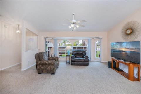 House in Port Charlotte, Florida 3 bedrooms, 130.16 sq.m. № 1835120 - photo 7