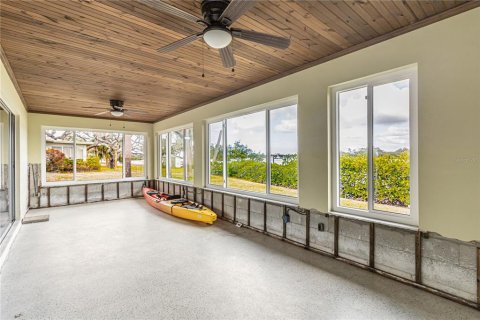 House in Tarpon Springs, Florida 3 bedrooms, 221.85 sq.m. № 1529377 - photo 11