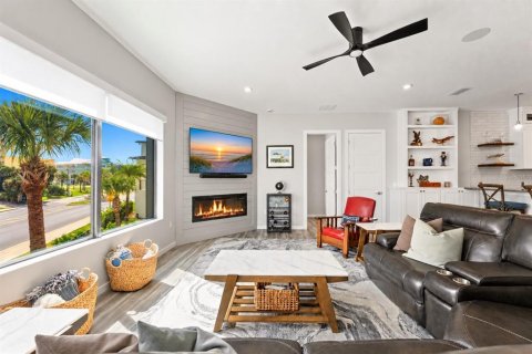 Villa ou maison à vendre à New Smyrna Beach, Floride: 3 chambres, 217.02 m2 № 2388530 - photo 18