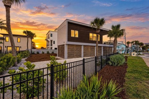 Villa ou maison à vendre à New Smyrna Beach, Floride: 3 chambres, 217.02 m2 № 2388530 - photo 3