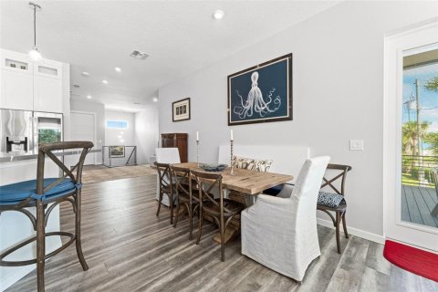 Villa ou maison à vendre à New Smyrna Beach, Floride: 3 chambres, 217.02 m2 № 2388530 - photo 15