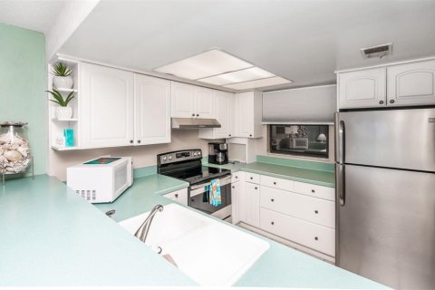 Condo in New Smyrna Beach, Florida, 1 bedroom  № 1448158 - photo 7
