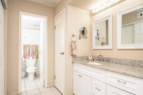 Condo in New Smyrna Beach, Florida, 1 bedroom  № 1448158 - photo 10