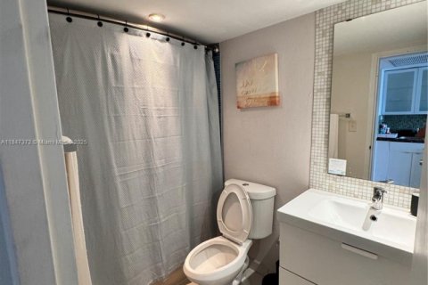 Copropriété à louer à Sunny Isles Beach, Floride: 33.44 m2 № 1850507 - photo 14