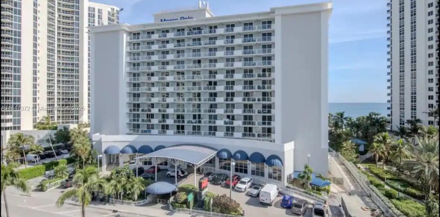 Studio à Condo à Sunny Isles Beach, Floride  № 1850507
